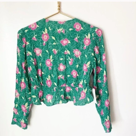 NWT Aritzia Sunday Best New Cropped Tie-Front Blouse Floral Green Size Small - Picture 6 of 9